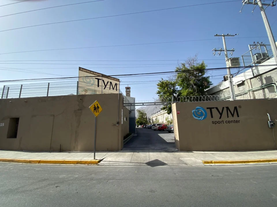 TYM Valle Poniente Santa Catarina — fachada